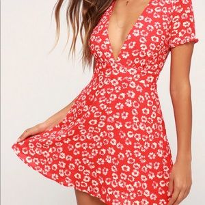 🔥 Lulus Red Floral Print Mini Dress NWT